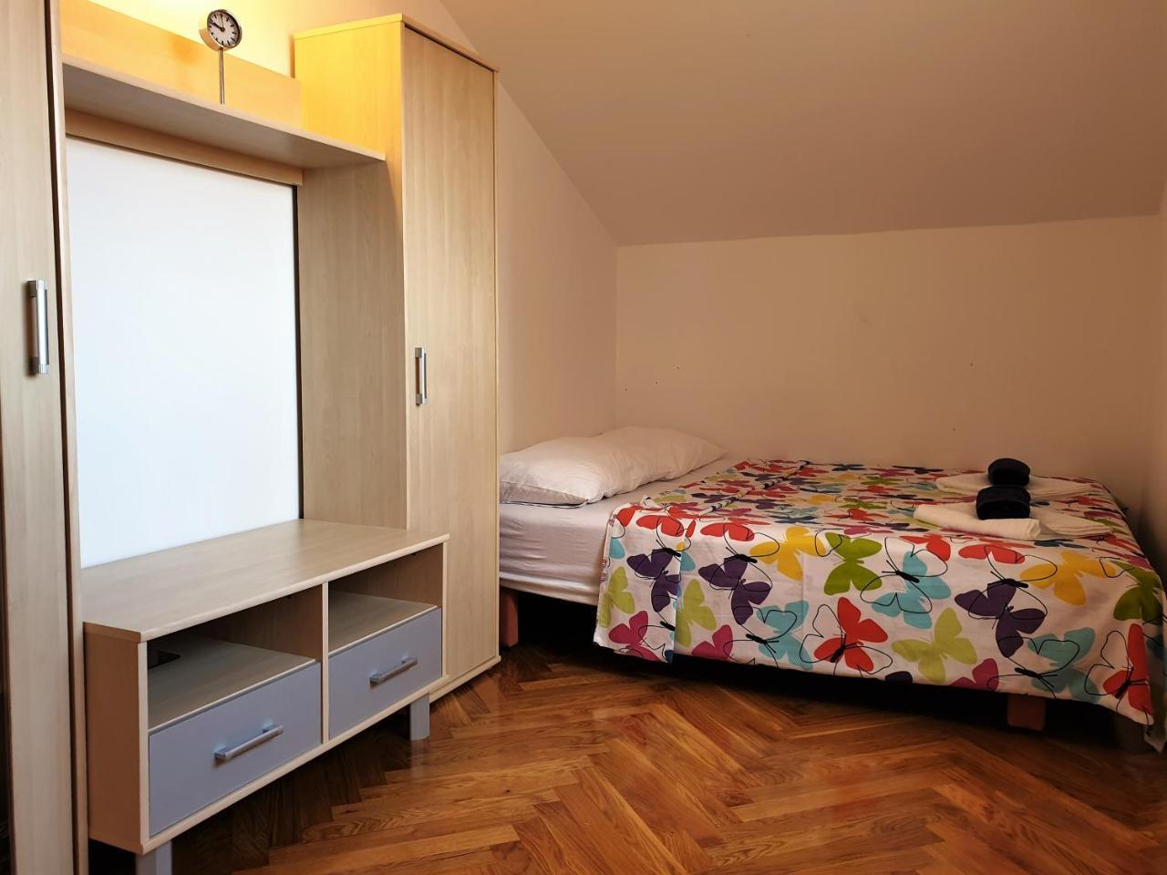Apartment Valamar Новаля Екстер'єр фото