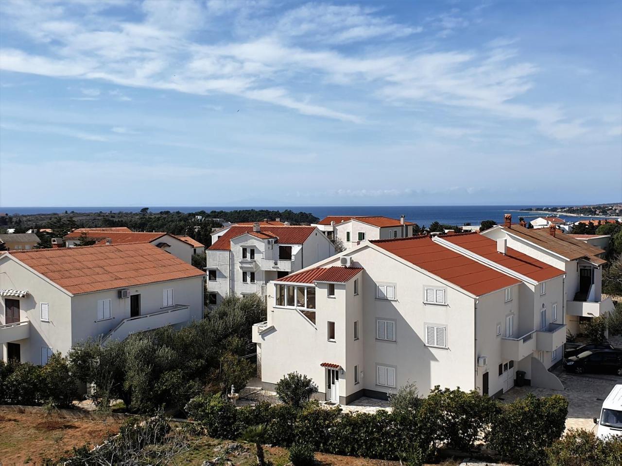 Apartment Valamar Новаля Екстер'єр фото