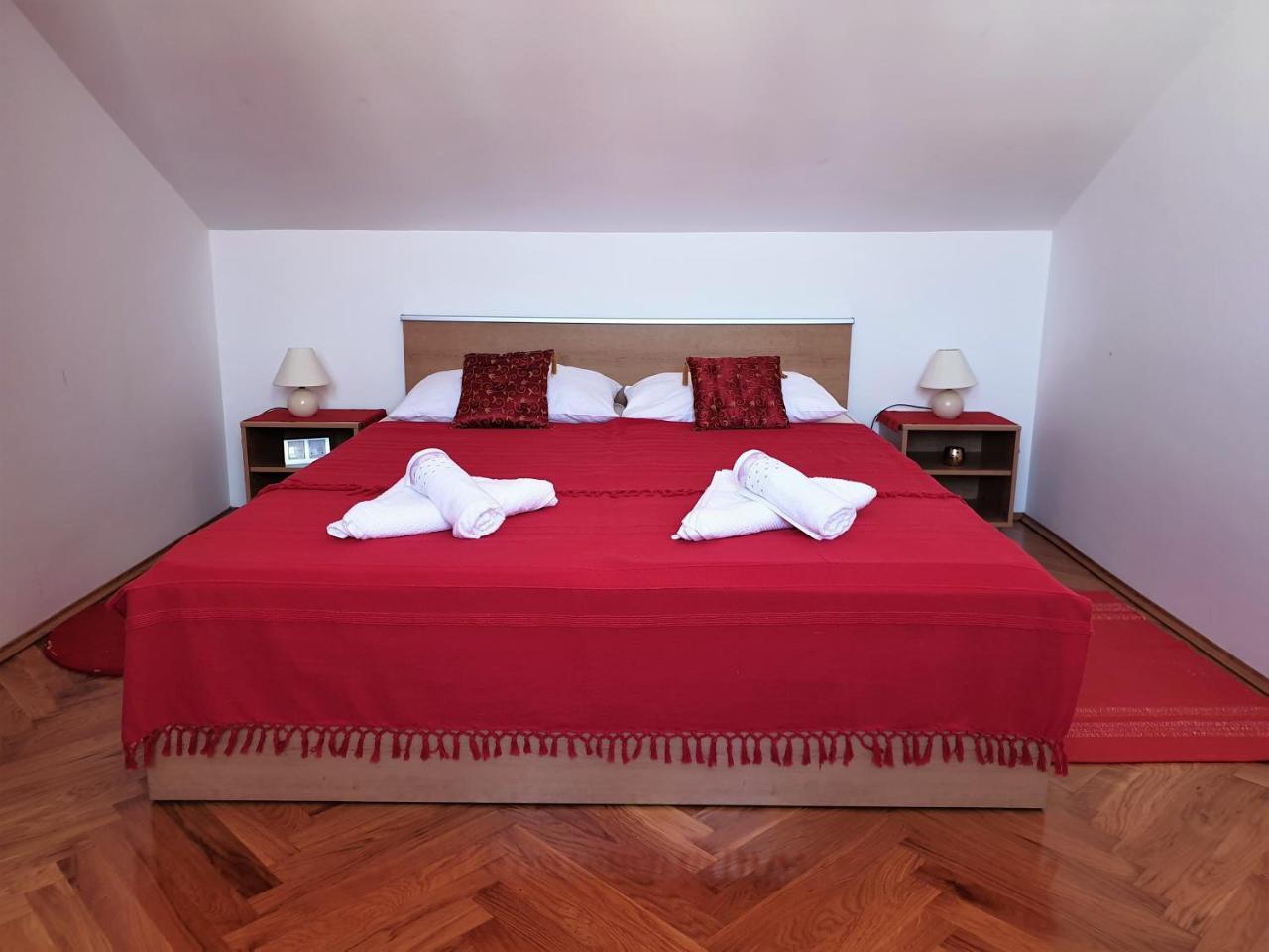 Apartment Valamar Новаля Екстер'єр фото