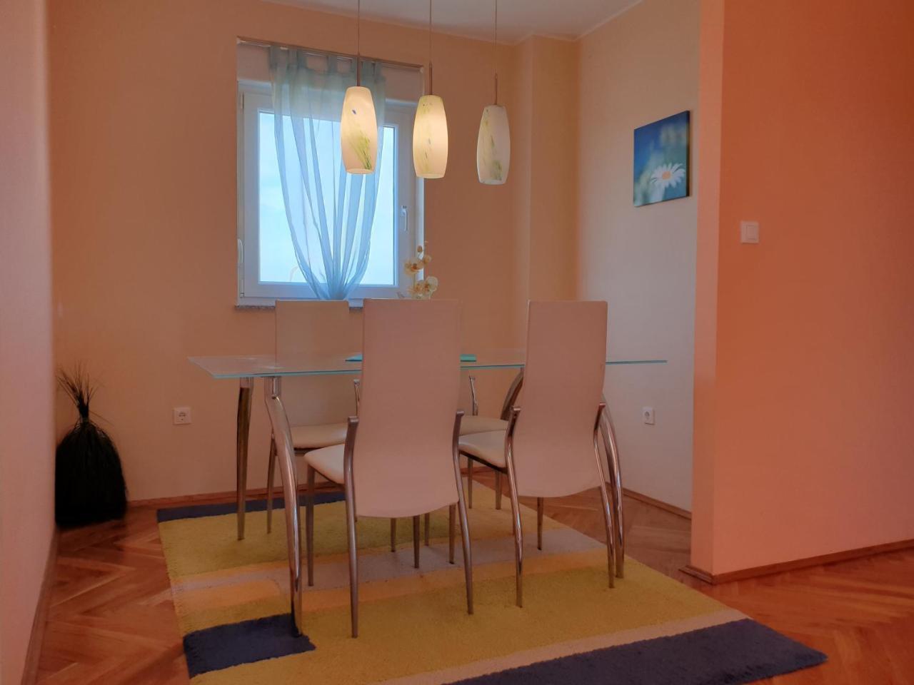 Apartment Valamar Новаля Екстер'єр фото
